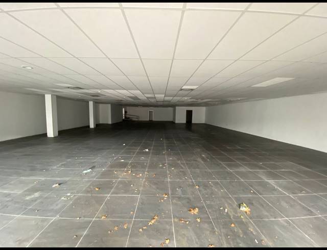 530M² OFFICE TO LET IN SOMERSET WEST CENTRAL